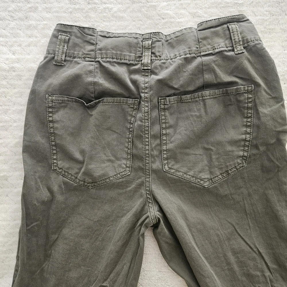 Olive Green Pleated Pants - Picture 8 of 8
